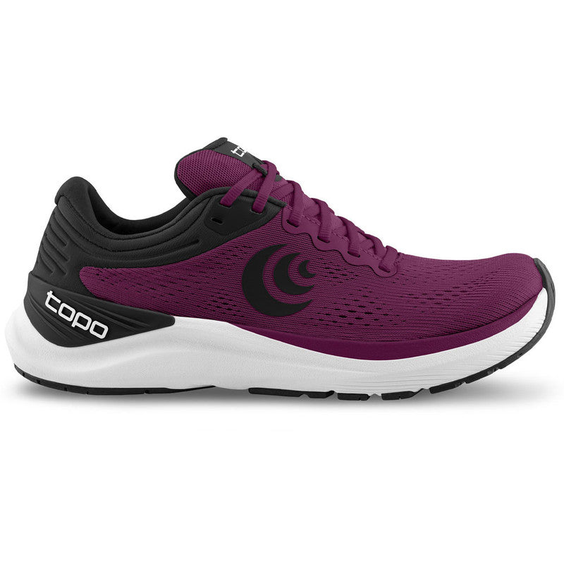 Women's Topo Athletic Ultrafly 4, Wine/Black, 9 B Medium